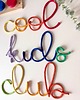 pokój dziecka - różne Tęczowy napis cool kids club do pokoju dziecka, kolorowa dekoracja ścienna 4
