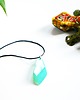 wisiory Turkusowy wisiorek kryształ świecący w ciemności i UV 3,3 cm handmade 2