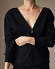 bluza bez kaptura damska Dwustronna bluza rozpinana dekolt V Suwak Czarna 3