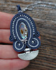 wisiory Granatowy  wisiorek soutache z muszlą paua 3