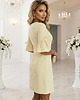 sukienki mini damskie 217-12 NEVA Trapezowa sukienka z rozkloszowanymi rękawkami - pastelowy żółty 1
