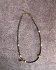 chokery Delikatny choker w kolorze ciemnego złota i brązu z dodatkiem perełek 3