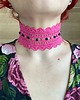 chokery Różowy koronkowy choker szydełkowy 1