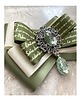 broszki Delikatna Brosza khaki z napisami NEW 5