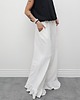 spodnie materiałowe damskie Tkaninowe spodnie boucle z falbankami - cream 2