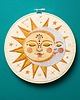 Ozdoby na ścianę Słońce i księżyc, light, haft w tamborku 20 cm 2