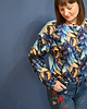 bluza bez kaptura damska Nietypowa bluza bawełniana - Kolorowe Pióra 1