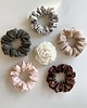 gumki do włosów Różowa scrunchie Nina z odwiązywanymi uszkami 1