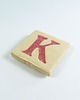 magnesy Ceramiczny magnes, różowa literka K 3
