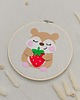 obrazy i plakaty do pokoju dziecięcego Obrazek Handmade Chomik z Truskawką 4