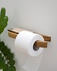 dodatki - łazienka - różne Minimalistyczny dębowy uchwyt  na papier toaletowy z półką 4