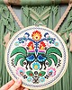 Ozdoby na ścianę Koguty łowickie - ecru, haft w tamborku 20 cm 2