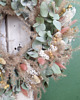 wianki Szept natury - wianek z suszonych kwiatów i traw. Eukaliptus. Różowy 6