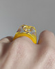 pierścionek z żywicy Żółty pierścionek z cyrkonią 4