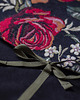plecaki Czarny plecak z żakardową klapą w kwiaty 2