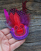 broszki Barwna broszka soutache z piórami 5