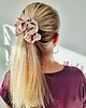 gumki do włosów Gumka jedwabna, scrunchie, frotka perłowy blond MAXI 3