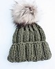 czapki damskie Zielona czapka beanie  z pomponem 2