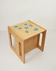 meble do pokoju dziecka Montessori Drewniane krzesełko dla dziecka rosnące olejowane Cube Chair 2