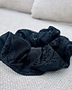 gumki do włosów Czarna scrunchie z koronką  4