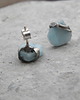 kolczyki wire wrapping Surowy akwamaryn  - sztyfciki 4