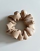 gumki do włosów Jedwabna beżowa gumka do włosów Beige Silk - 9 cm średnicy 1
