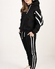 bluza z kapturem damska DRES Z LAMPASAMI ROZALIA czarny 1