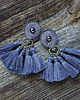 kolczyki soutache Boho Love- kolczyki soutache z chwostami- szare 1