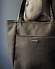 torby na ramię Torba Shopper z tłoczonego nubuku tapicerskiego w kolorze stalowym 1