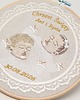 kartki, zaproszenia na chrzest Haftowana personalizowana pamiątka chrztu w oprawie 20 cm 3