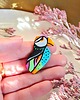 przypinki Pin z maskonurem, kolorowa biżuteria artystyczna, prezent dla niej 1