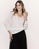 swetry damskie  Dzianinowy sweter z dekoltem w serek - SWE345 ecru MKM 1
