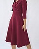 sukienki midi damskie BORDOWA ROZKLOSZOWANA MIDI SUKIENKA Z KOŁNIERZEM 34-54 2