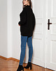 swetry damskie  Sweter oversize z golfem - SWE148 czarny 2