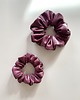 gumki do włosów Scrunchie Diana z ekoskóry w śliwkowym kolorze 1