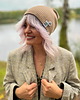 czapki damskie Luźna czapka z bawełny logo kolorowe "Beżowa" 4