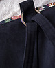 plecaki Czarny plecak z żakardową klapą w kwiaty 3