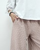 spodnie materiałowe damskie Tkaninowe spodnie boucle z falbankami - Powder pink 5