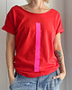 t-shirt damskie Kreska różowa na czerwonym Oversize 1