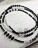 korale Czarno-biały długi sznur korali kors3 4