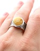 pierścionki - różne Srebrny pierścionek z bursztynem białym 2