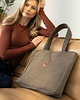 torby na ramię Torba NA LAPTOP Shopper w kolorze taupe z nubuku tapicerskiego 1