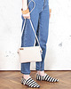 torebki mini Nodo Bag S beżowa mała kopertówka z paskiem 7
