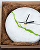 zegary Okrągły betonowy zegar stołowy/ścienny z chrobotkiem reniferowym- jasny 5