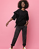 t-shirt damskie Czarny damski t-shirt w falbanami LOLLY 2