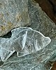 biżuteria różna RYBA- Amulet - rzeżbiona rybka z kwarcu- kryształ górski 2