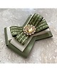 broszki Delikatna Brosza khaki z napisami NEW 1