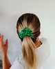 gumki do włosów Gumka jedwabna, scrunchie, frotka zielona trawka MIDI 4