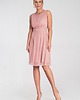 sukienki midi damskie Elegancka sukienka koktajlowa midi bez rękawów z wycięciem na plecach - M1208 4