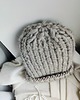czapki damskie Wełniana czapka na drutach WOOLLY 2